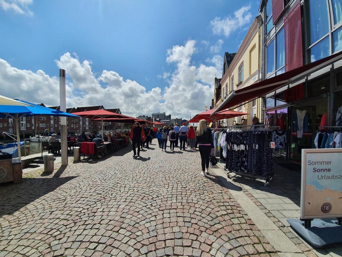 Husum Zentrum Bis 5 Personen Exterior photo