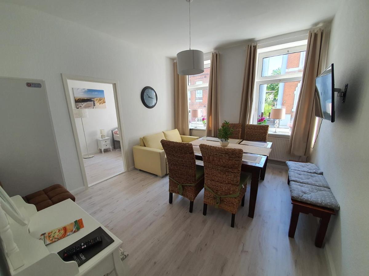 Husum Zentrum Bis 5 Personen Exterior photo